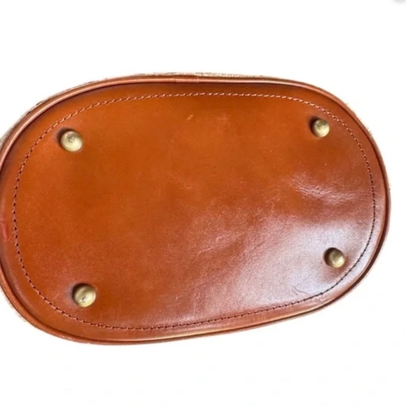 Patricia Nash Lyon Otavia Natural Zig-Zag Bucket Bag crossbody - Picture 6 of 7